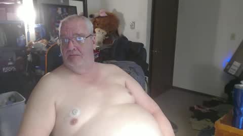 Snapshot of usgoober chatting on March 10, 3:33 am Eric online show from March 10, 3:33 am