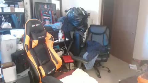 Snapshot of usgoober chatting on April 28, 2:44 pm Eric online show from April 28, 2:44 pm