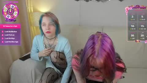 Snapshot of ustic_1 chatting on June 9, 1:56 pm Haven online show from June 9, 1:56 pm