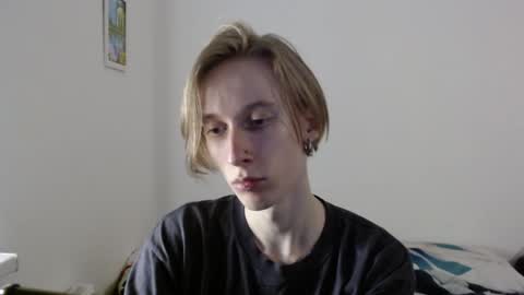 Snapshot of usuck364662 chatting on December 7, 2:57 pm Excuse me online show from December 7, 2:57 pm