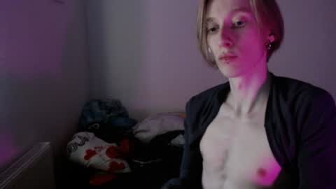 Snapshot of usuck364662 chatting on December 23, 10:32 am Excuse me online show from December 23, 10:32 am