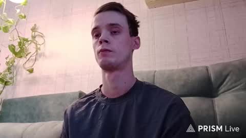 Snapshot of utem70 chatting on January 14, 9:59 am Nick online show from January 14, 9:59 am