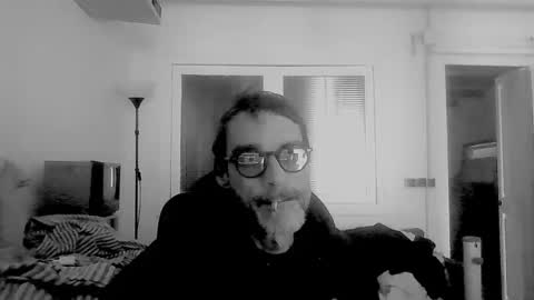 uthonn online show from April 17, 9:45 am