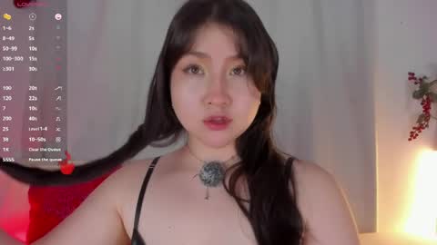 Snapshot of uwumary chatting on June 5, 1:01 am Mary online show from June 5, 1:01 am
