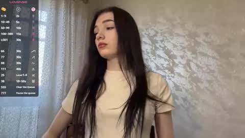 Snapshot of uwun_pinksi chatting on March 29, 10:15 am Lisi online show from March 29, 10:15 am