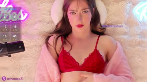 Snapshot of uwuxo chatting on December 20, 4:41 am Romy online show from December 20, 4:41 am