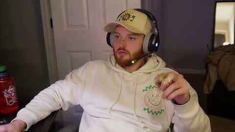 Snapshot of v_for_veng chatting on October 23, 6:02 am v_for_veng online show from October 23, 6:02 am