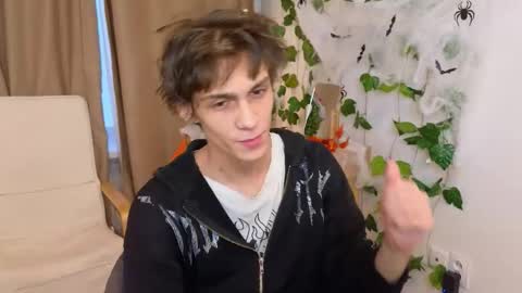 Valora online show from November 1, 12:29 pm