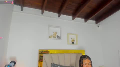 Snapshot of vahiolet_fuentes chatting on January 4, 3:07 am vahioleth online show from January 4, 3:07 am