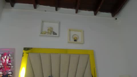 Snapshot of vahiolet_fuentes chatting on January 21, 3:04 am vahioleth online show from January 21, 3:04 am