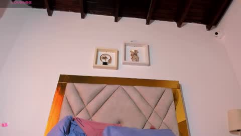 Snapshot of vahiolet_fuentes chatting on February 14, 7:12 pm vahioleth online show from February 14, 7:12 pm