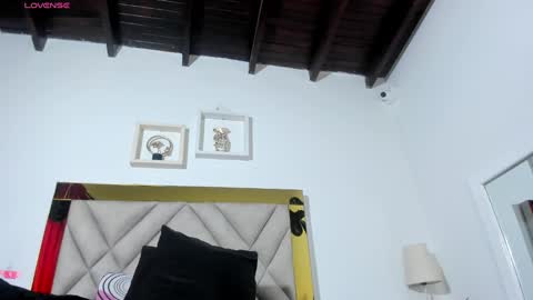 Snapshot of vahiolet_fuentes chatting on February 19, 7:38 pm vahioleth online show from February 19, 7:38 pm