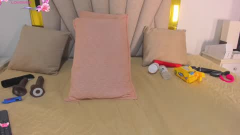 Snapshot of vahiolet_fuentes chatting on September 25, 4:05 am vahioleth online show from September 25, 4:05 am