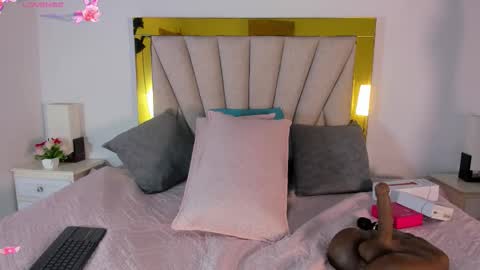 Snapshot of vahiolet_fuentes chatting on September 26, 3:10 am vahioleth online show from September 26, 3:10 am