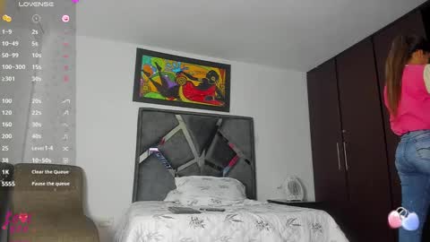 Vahiolet smith online show from October 15, 3:28 am