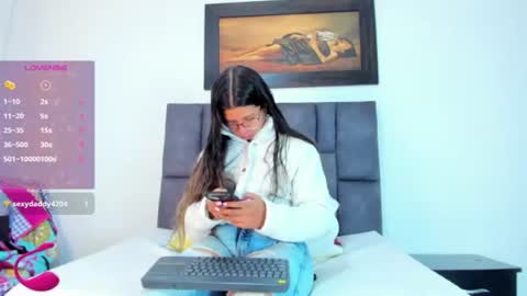 Vahiolet smith online show from July 23, 12:25 pm