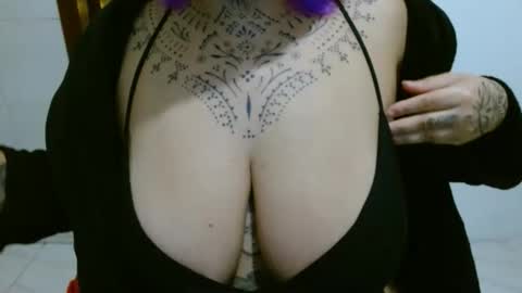 Vah Oliver online show from November 5, 3:17 am