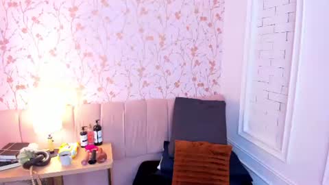 Vaiolet Harris online show from July 17, 11:50 am