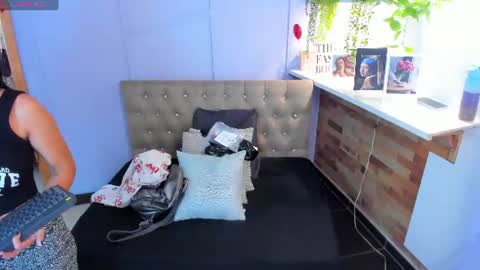 Vaiolet Harris online show from July 19, 11:58 am
