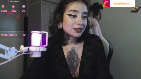 Vainilla Independent model online show from September 30, 12:15 am