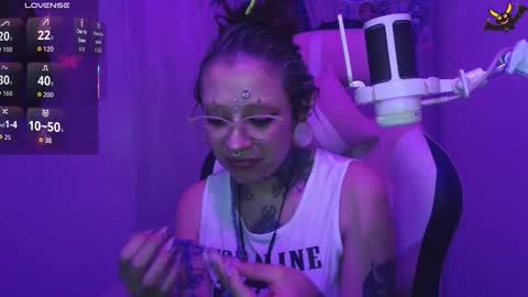 Snapshot of vainilla_l chatting on March 21, 1:21 am Vainilla Independent model online show from March 21, 1:21 am