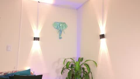 vainilla_secret online show from August 1, 1:32 pm