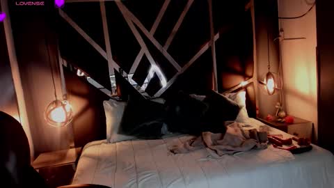 Snapshot of vaiolethsan chatting on February 20, 7:36 pm Vaioleth online show from February 20, 7:36 pm