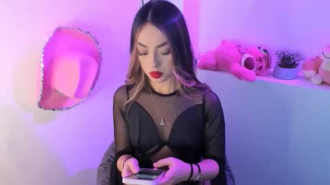 vaiolett_69 online show from February 12, 1:44 am
