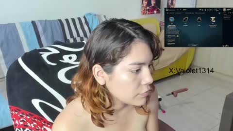 Vaiolet1314 online show from January 26, 6:38 am