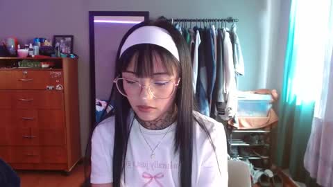 valentina online show from December 19, 6:59 pm