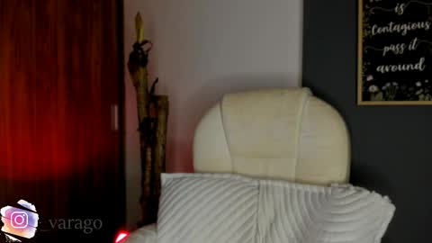 Snapshot of val_varago chatting on April 6, 3:26 am val_varago online show from April 6, 3:26 am