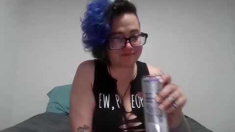 Snapshot of valarieak chatting on September 18, 7:38 pm valarieak online show from September 18, 7:38 pm