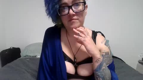 Snapshot of valarieak chatting on September 26, 2:59 am valarieak online show from September 26, 2:59 am