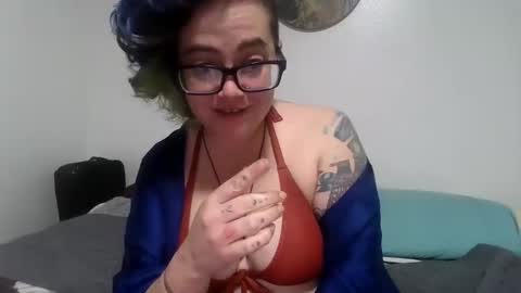 Snapshot of valarieak chatting on October 2, 2:07 am valarieak online show from October 2, 2:07 am