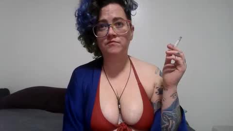 Snapshot of valarieak chatting on October 6, 3:31 pm valarieak online show from October 6, 3:31 pm