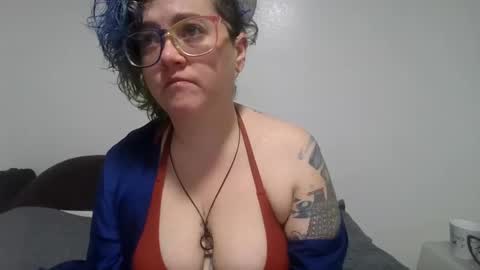 Snapshot of valarieak chatting on October 9, 8:34 am valarieak online show from October 9, 8:34 am