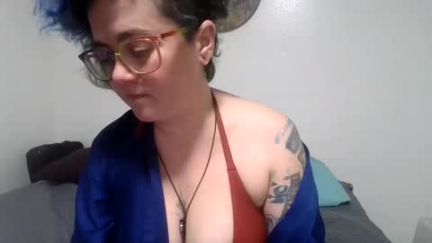 Snapshot of valarieak chatting on October 9, 9:57 pm valarieak online show from October 9, 9:57 pm