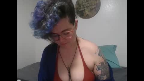 Snapshot of valarieak chatting on October 17, 7:27 pm valarieak online show from October 17, 7:27 pm