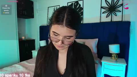 Tifanny  online show from September 19, 7:58 pm
