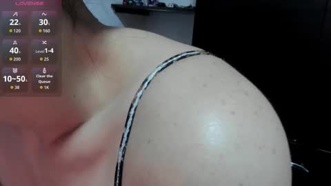 Snapshot of valemorales413 chatting on March 13, 12:12 pm valemorales413 online show from March 13, 12:12 pm