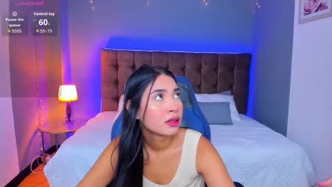 valen_and_dollar online show from September 19, 10:43 pm