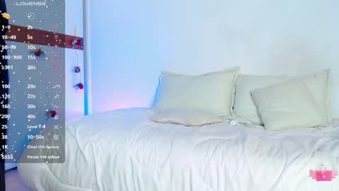 Snapshot of valen_ross_ chatting on March 11, 2:32 am valentina Rossi 3 online show from March 11, 2:32 am