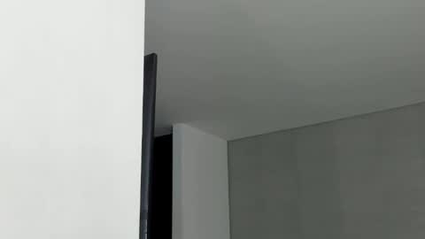 Snapshot of valenjonex chatting on January 25, 10:50 pm Angela online show from January 25, 10:50 pm