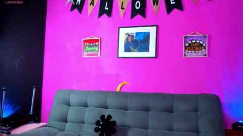 valentina milan online show from October 22, 6:13 am