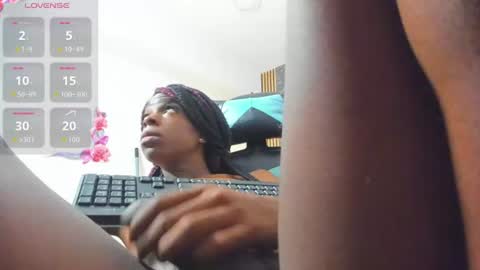 valenrs online show from July 18, 6:12 pm