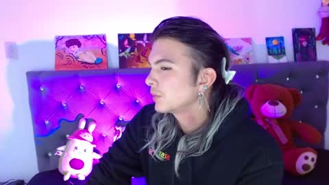 valentin online show from February 19, 9:00 pm