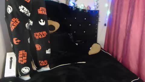 valenthina_96 online show from January 6, 10:45 pm