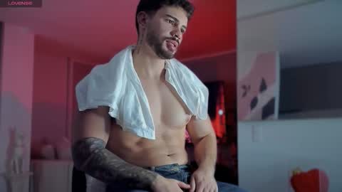 valenthinoking online show from December 19, 5:14 am