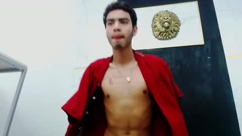 Snapshot of valentin_lux chatting on March 5, 6:20 am VALENTIN online show from March 5, 6:20 am