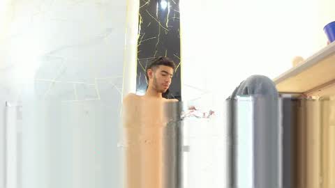 Snapshot of valentin_lux chatting on March 19, 3:10 am VALENTIN online show from March 19, 3:10 am